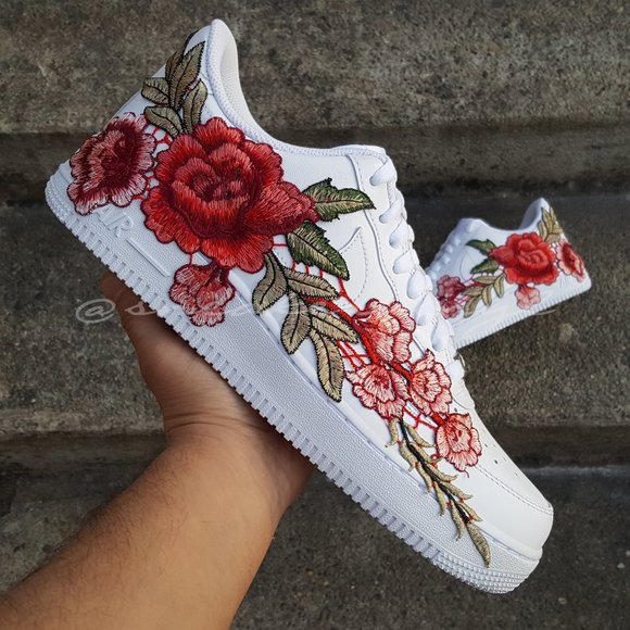 Nike Air Force 1 Low White Rose Embroidery Custom NWT - Picture 1 of 9